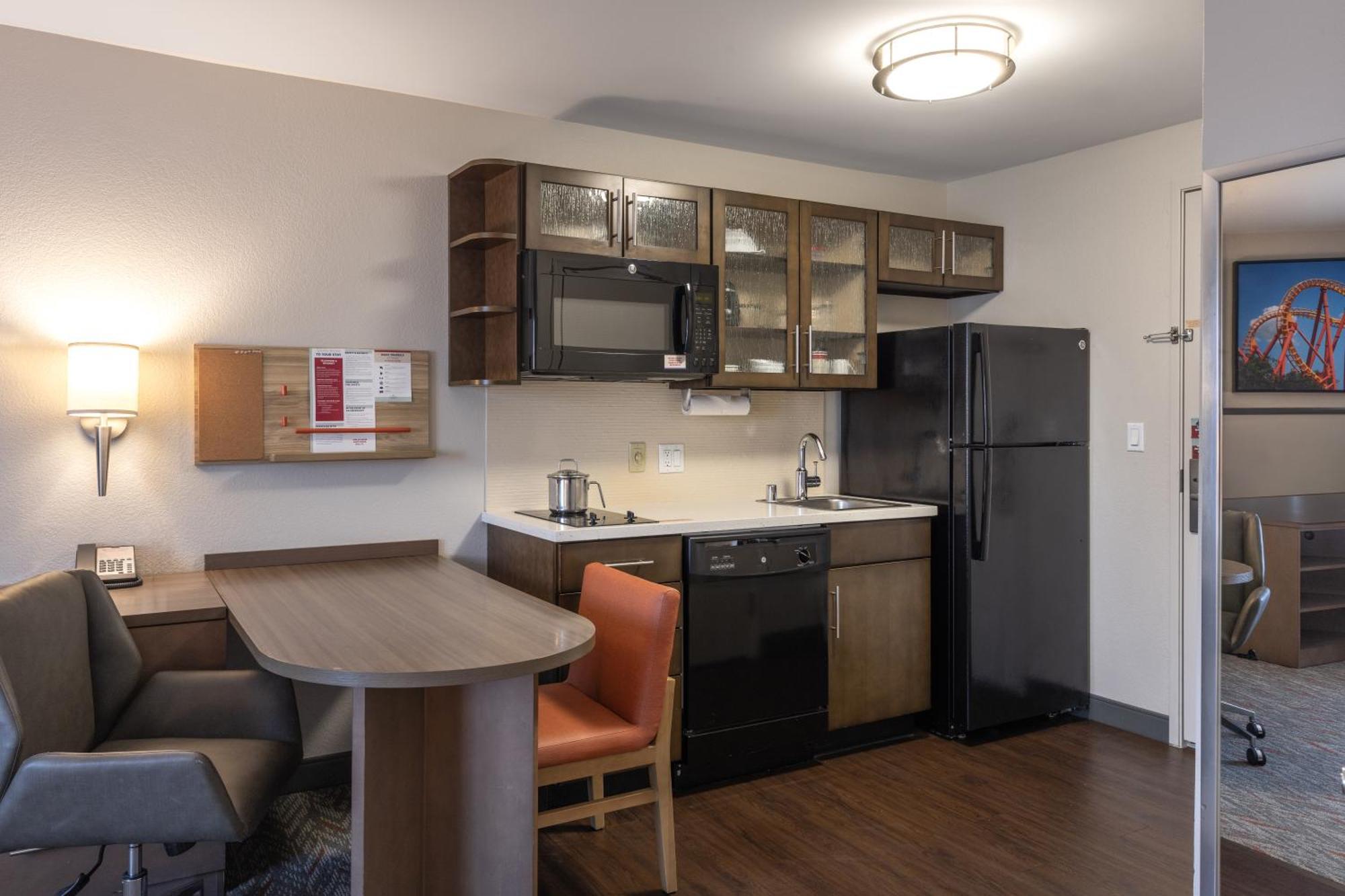 Candlewood Suites Anaheim - Resort Area By Ihg Extérieur photo